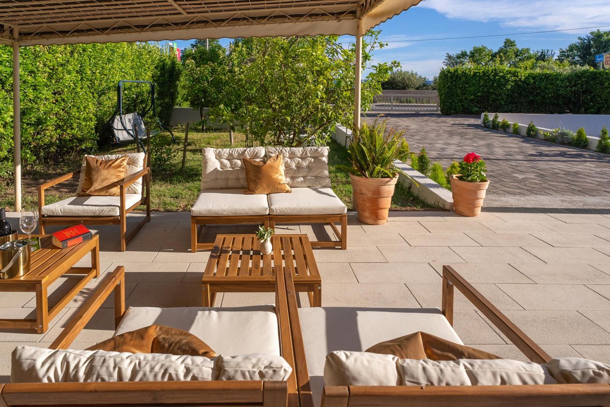 Storge Boutique Bed & Breakfast Omis Exterior photo