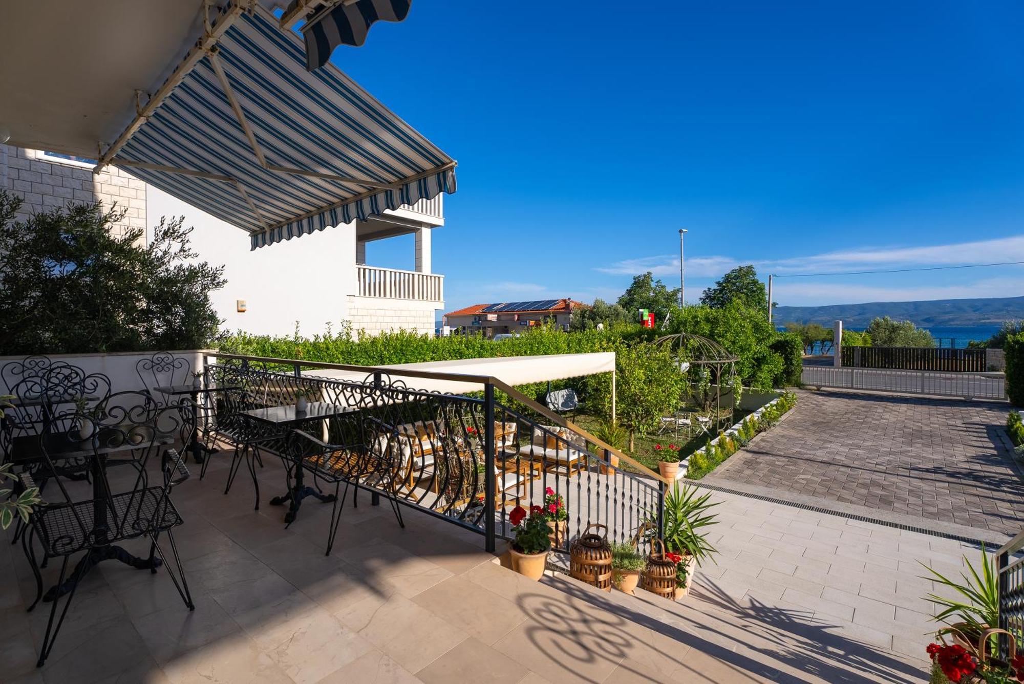 Storge Boutique Bed & Breakfast Omis Exterior photo